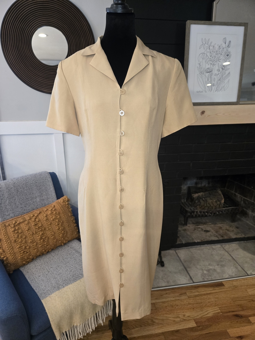 Vintage Jeremy Spencer 100% Silk Classic Cream Short-Sleeve Button-Front Dress